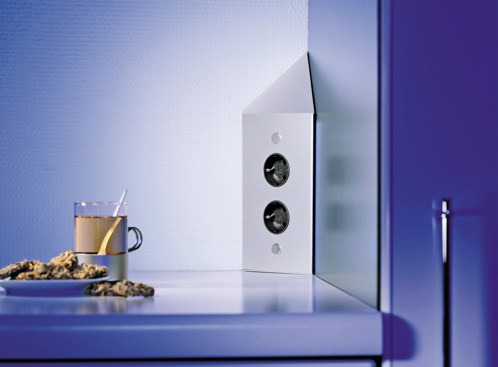 Thebo ST 3007-2C, Energie-Ecksäule 2 Steckdosen, Edelstahl