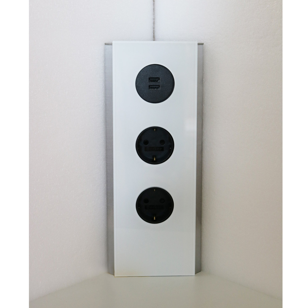 WIPO Power Eck G Steckdosenelement, 2 x Schukosteckdose, 1 x USB-A + 1 x USB-C Charger, Glas weiß