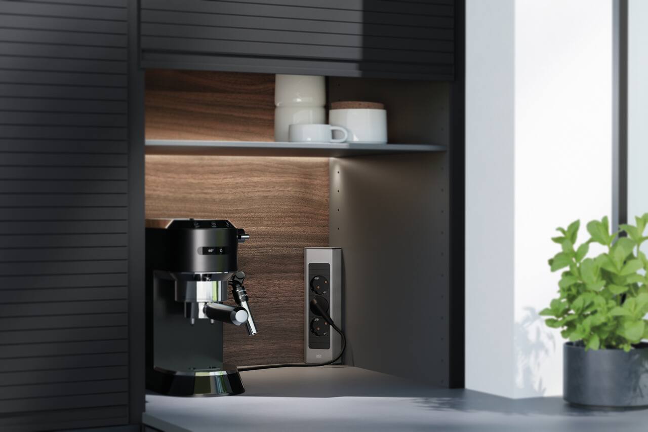 Naber 7053247, Casia 2K Steckdosenleiste USB A+C, edelstahlfarbig