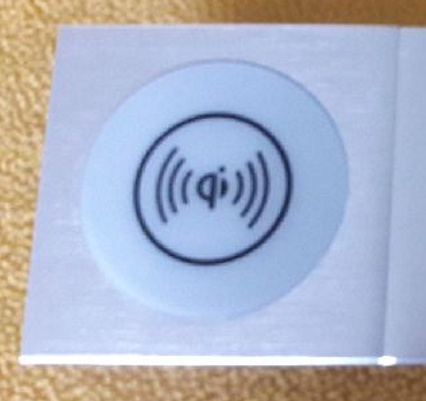 Einbausteckdose 2-fach, 2XUSB, mit kabellose Ladestation für Handys, Silber, Erkelenz