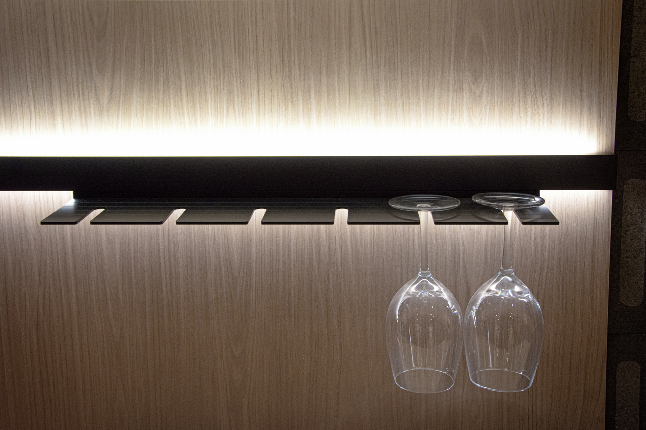 Naber 7062458, Porte-verre à vin Lucento, noir
